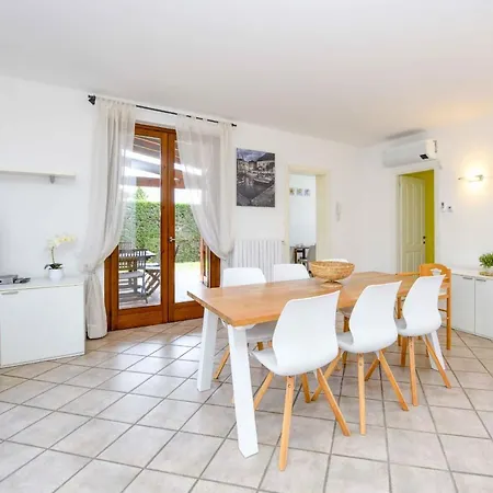 Chalet Gardaliva - & Garden By Garda Manerba del Garda